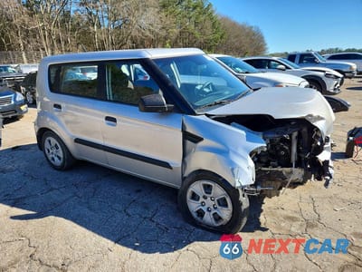 Czwarte zdjęcie samochodu z boku: 2010 KIA SOUL BASE VIN:KNDJT2A18A7106090 - miniatura