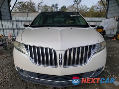 Piąte zdjęcie samochodu w środku: 2013 LINCOLN MKX VIN:2LMDJ6JK8DBL46240 - miniatura