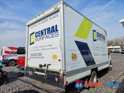 Trzecie zdjęcie samochodu z tyłu: 2017 CHEV EXPRESS G3500 VIN:1GB3GSCGXH1120153 - miniatura