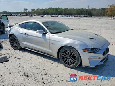 Czwarte zdjęcie samochodu z boku: 2018 FORD MUSTANG GT VIN:1FA6P8CFXJ5185477 - miniatura
