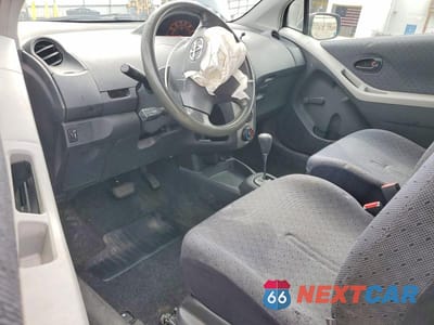 Zdjęcie 8 z 13 samochodu: 2009 TOYOTA YARIS BASE VIN:JTDJT903495253624 - miniatura