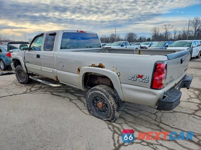 Drugie zdjęcie samochodu z przodu: 2004 CHEVROLET SILVERADO K2500 HEAVY DUTY VIN:1GCHK29U14E390131 - miniatura