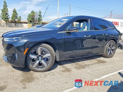 2024 BMW IX M60 WB533CF06RCR10630 - główne zdjęcie licytacji z USA - miniatura