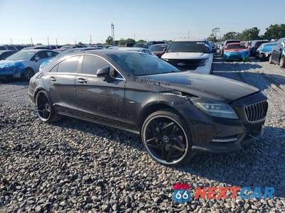 Czwarte zdjęcie samochodu z boku: 2013 MERCEDES-BENZ CLS 550 VIN:WDDLJ7DB8DA064372 - miniatura