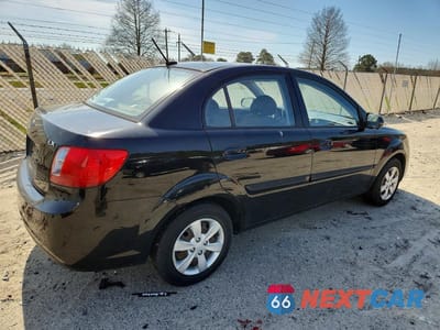 Trzecie zdjęcie samochodu z tyłu: 2010 KIA RIO BASE VIN:KNADH4A33A6651662 - miniatura