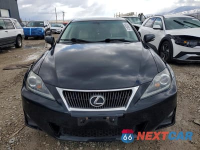 Piąte zdjęcie samochodu w środku: 2012 LEXUS IS 250 BASE VIN:JTHCF5C20C5055933 - miniatura