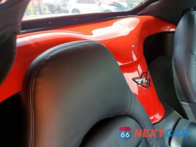 Zdjęcie 10 z 13 samochodu: 2000 CHEVROLET CORVETTE VIN:1G1YY32G5Y5102764 - miniatura