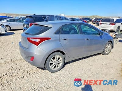 Trzecie zdjęcie samochodu z tyłu: 2014 HYUNDAI ELANTRA GT BASE VIN:KMHD35LH0EU194273 - miniatura