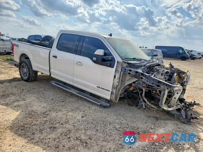 Czwarte zdjęcie samochodu z boku: 2019 FORD F350 SUPER DUTY VIN:1FT8W3BT3KEE52637 - miniatura