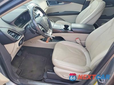 Zdjęcie 7 z 12 samochodu: 2020 LINCOLN NAUTILUS RESERVE VIN:2LMPJ8K91LBL34059 - miniatura