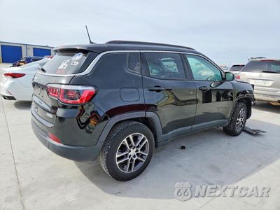 Trzecie zdjęcie samochodu z tyłu: 2017 JEEP COMPASS LATITUDE VIN:3C4NJCBB1HT693856 - miniatura