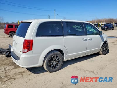 Trzecie zdjęcie samochodu z tyłu: 2018 DODGE GRAND CARAVAN SE VIN:2C4RDGBG2JR152917 - miniatura