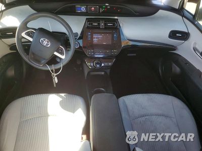 Zdjęcie 8 z 13 samochodu: 2016 TOYOTA PRIUS TWO ECO VIN:JTDKARFU6G3022565 - miniatura