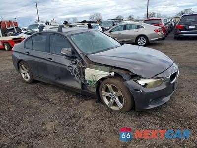 Czwarte zdjęcie samochodu z boku: 2013 BMW 320 I VIN:WBA3B1C52DK128624 - miniatura