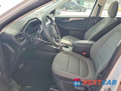 Zdjęcie 7 z 13 samochodu: 2022 FORD ESCAPE S VIN:1FMCU0F62NUB51267 - miniatura