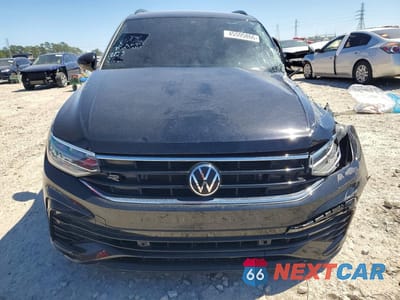 Piąte zdjęcie samochodu w środku: 2024 VOLKSWAGEN TIGUAN SE R-LINE BLACK VIN:3VV8B7AX6RM011498 - miniatura