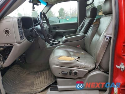 Zdjęcie 7 z 12 samochodu: 2005 CHEVROLET SILVERADO K2500 HEAVY DUTY VIN:1GCHK23245F871395 - miniatura