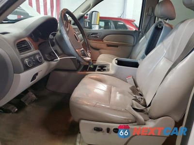 Zdjęcie 7 z 11 samochodu: 2011 GMC SIERRA K2500 SLT VIN:1GT121E86BF164954 - miniatura