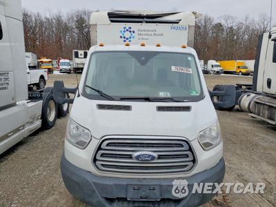 Piąte zdjęcie samochodu w środku: 2019 FORD TRANSIT BOX TRUCK VIN:1FDBW5PM8KKA77943 - miniatura