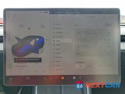 Zdjęcie 9 z 13 samochodu: 2026 TESLA MODEL Y VIN:7SAYGDEE5TF339100 - miniatura