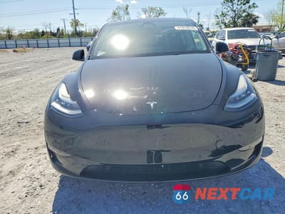 Piąte zdjęcie samochodu w środku: 2022 TESLA MODEL Y VIN:7SAYGDEE1NF434093 - miniatura