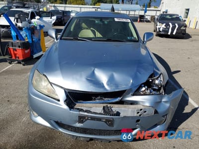 Piąte zdjęcie samochodu w środku: 2008 LEXUS IS 250 VIN:JTHCK262X85025223 - miniatura