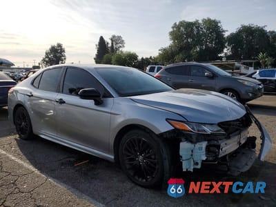 Czwarte zdjęcie samochodu z boku: 2019 TOYOTA CAMRY SE VIN:4T1B11HK4KU236823 - miniatura