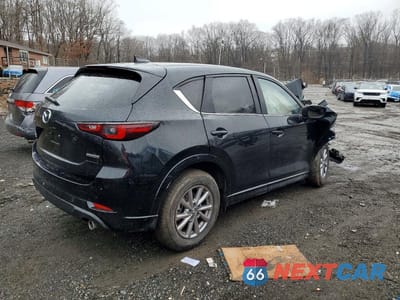 Trzecie zdjęcie samochodu z tyłu: 2025 MAZDA CX-5 SELECT VIN:JM3KFBBL9S0676001 - miniatura