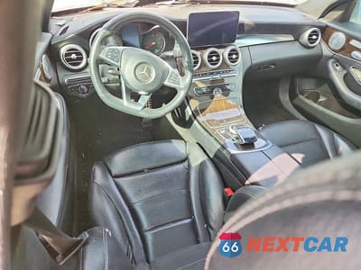 Zdjęcie 8 z 12 samochodu: 2015 MERCEDES-BENZ C 400 4MATIC VIN:55SWF6GB3FU039533 - miniatura