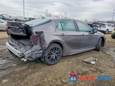 Trzecie zdjęcie samochodu z tyłu: 2021 TOYOTA CAMRY SE VIN:4T1G11AK1MU587529 - miniatura