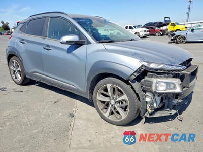 Czwarte zdjęcie samochodu z boku: 2021 HYUNDAI KONA LIMITED VIN:KM8K33A52MU608298 - miniatura