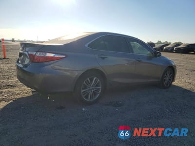 Trzecie zdjęcie samochodu z tyłu: 2016 TOYOTA CAMRY SE VIN:4T1BF1FKXGU204860 - miniatura