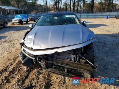 Piąte zdjęcie samochodu w środku: 2025 VOLKSWAGEN JETTA SE VIN:3VW7X7BU3SM008934 - miniatura