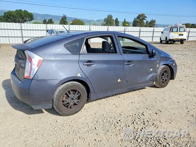 Trzecie zdjęcie samochodu z tyłu: 2013 TOYOTA PRIUS TWO VIN:JTDKN3DU8D1623715 - miniatura