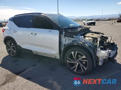 Czwarte zdjęcie samochodu z boku: 2021 VOLVO XC40 T4 R-DESIGN VIN:YV4AC2HM6M2487226 - miniatura