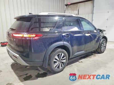 Trzecie zdjęcie samochodu z tyłu: 2022 NISSAN PATHFINDER SL VIN:5N1DR3CC6NC269765 - miniatura