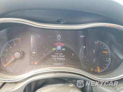 Zdjęcie 9 z 13 samochodu: 2014 JEEP GRAND CHEROKEE LAREDO VIN:1C4RJFAG6EC142877 - miniatura