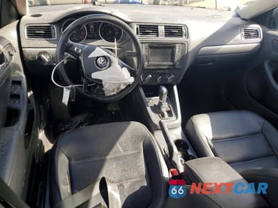 Zdjęcie 8 z 11 samochodu: 2017 VOLKSWAGEN JETTA SE VIN:3VWDB7AJ7HM372551 - miniatura