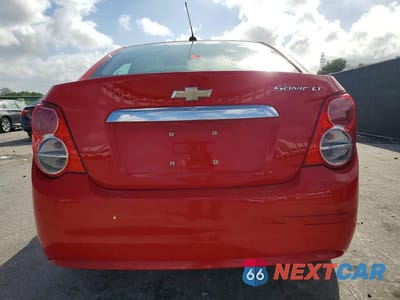 Zdjęcie 6 z 12 samochodu: 2016 CHEVROLET SONIC LT VIN:1G1JC5SH5G4184942 - miniatura