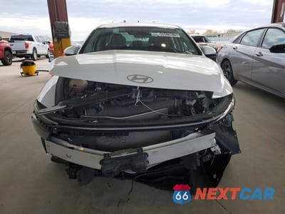 Piąte zdjęcie samochodu w środku: 2025 HYUNDAI SONATA SEL VIN:KMHL64JA7SA462459 - miniatura