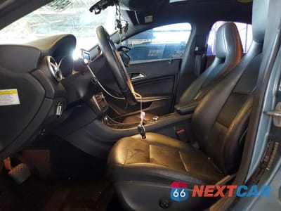 Zdjęcie 7 z 13 samochodu: 2014 MERCEDES-BENZ CLA 250 VIN:WDDSJ4EB2EN041754 - miniatura