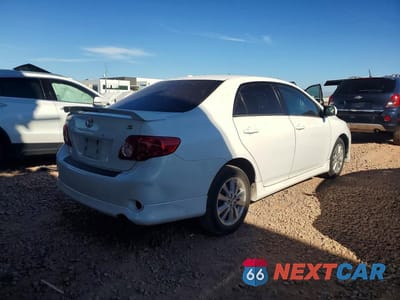 Trzecie zdjęcie samochodu z tyłu: 2010 TOYOTA COROLLA S VIN:2T1BU4EE7AC453693 - miniatura