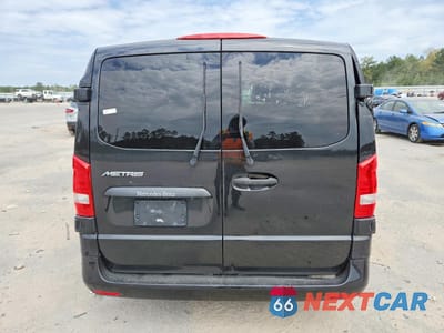 Zdjęcie 6 z 13 samochodu: 2018 MERCEDES-BENZ METRIS VIN:WD4PG2EE6J3348949 - miniatura