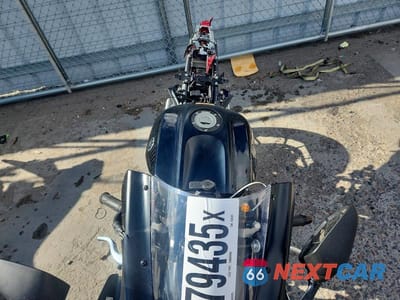 Piąte zdjęcie samochodu w środku: 2025 YAMAHA YZFR7 VIN:JYARM38E9SA020897 - miniatura