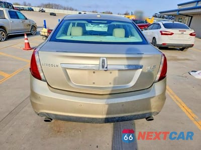 Zdjęcie 6 z 12 samochodu: 2010 LINCOLN MKS VIN:1LNHL9ER9AG603779 - miniatura