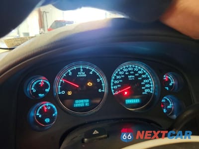 Zdjęcie 9 z 13 samochodu: 2008 CHEVROLET TAHOE K1500 VIN:1GNFK13018J195335 - miniatura