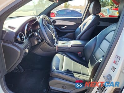 Zdjęcie 7 z 12 samochodu: 2019 MERCEDES-BENZ GLC 300 VIN:WDC0G4JB0KF641663 - miniatura