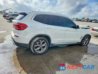 Trzecie zdjęcie samochodu z tyłu: 2021 BMW X3 SDRIVE30I VIN:5UXTY3C03M9F57698 - miniatura