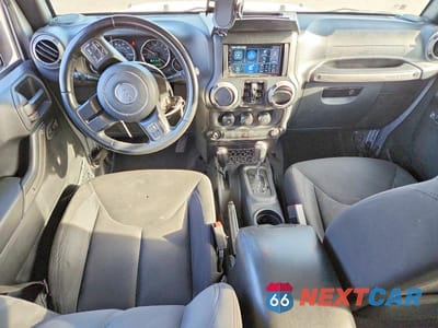 Zdjęcie 8 z 12 samochodu: 2016 JEEP WRANGLER UNLIMITED SPORT VIN:1C4BJWDG1GL139708 - miniatura