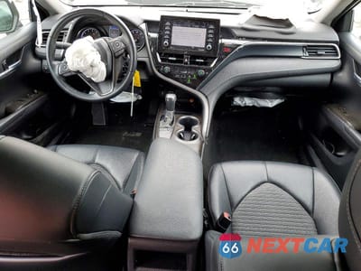 Zdjęcie 8 z 11 samochodu: 2022 TOYOTA CAMRY SE VIN:4T1G11AK5NU696481 - miniatura